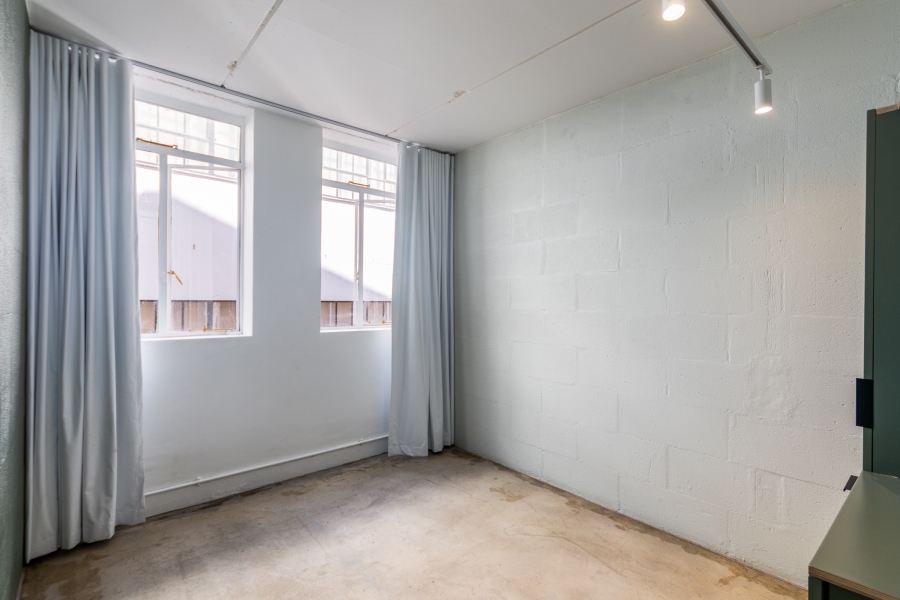 1 Bedroom Property for Sale in Gardens Western Cape